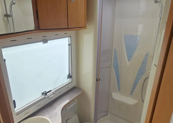 Camping Evasion Cosy En Camping-car